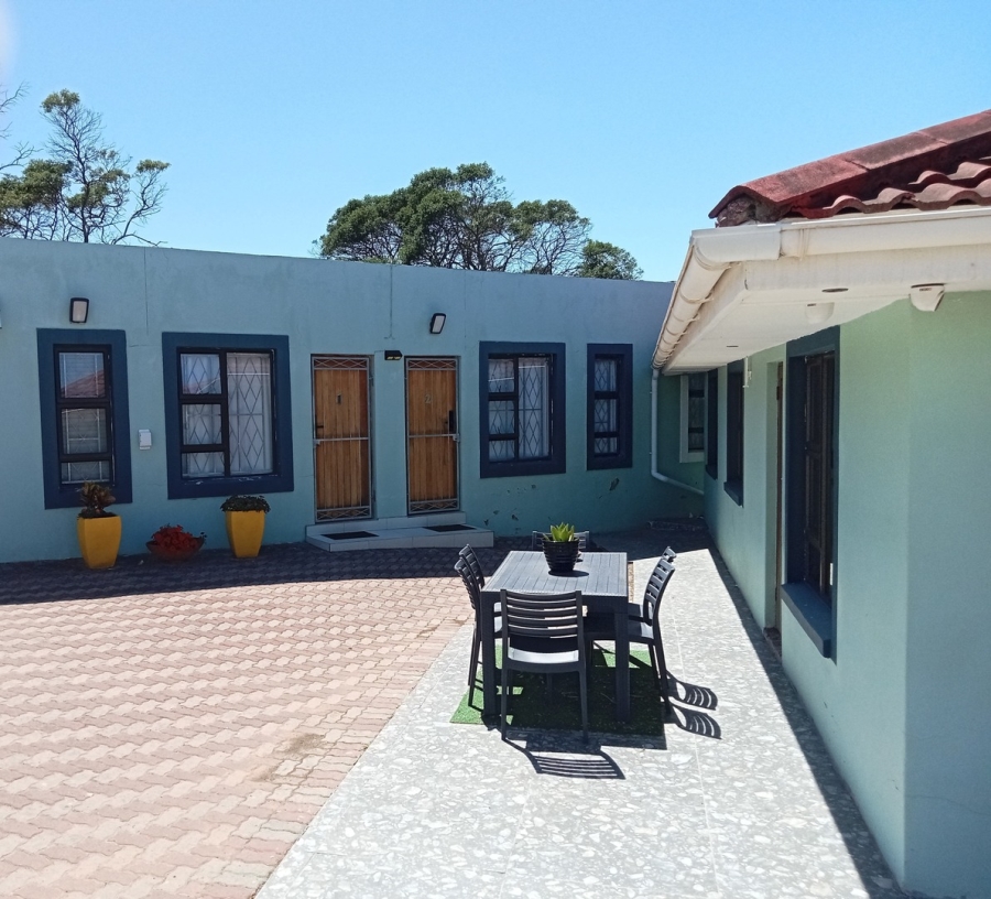 5 Bedroom Property for Sale in Siyakha Eastern Cape